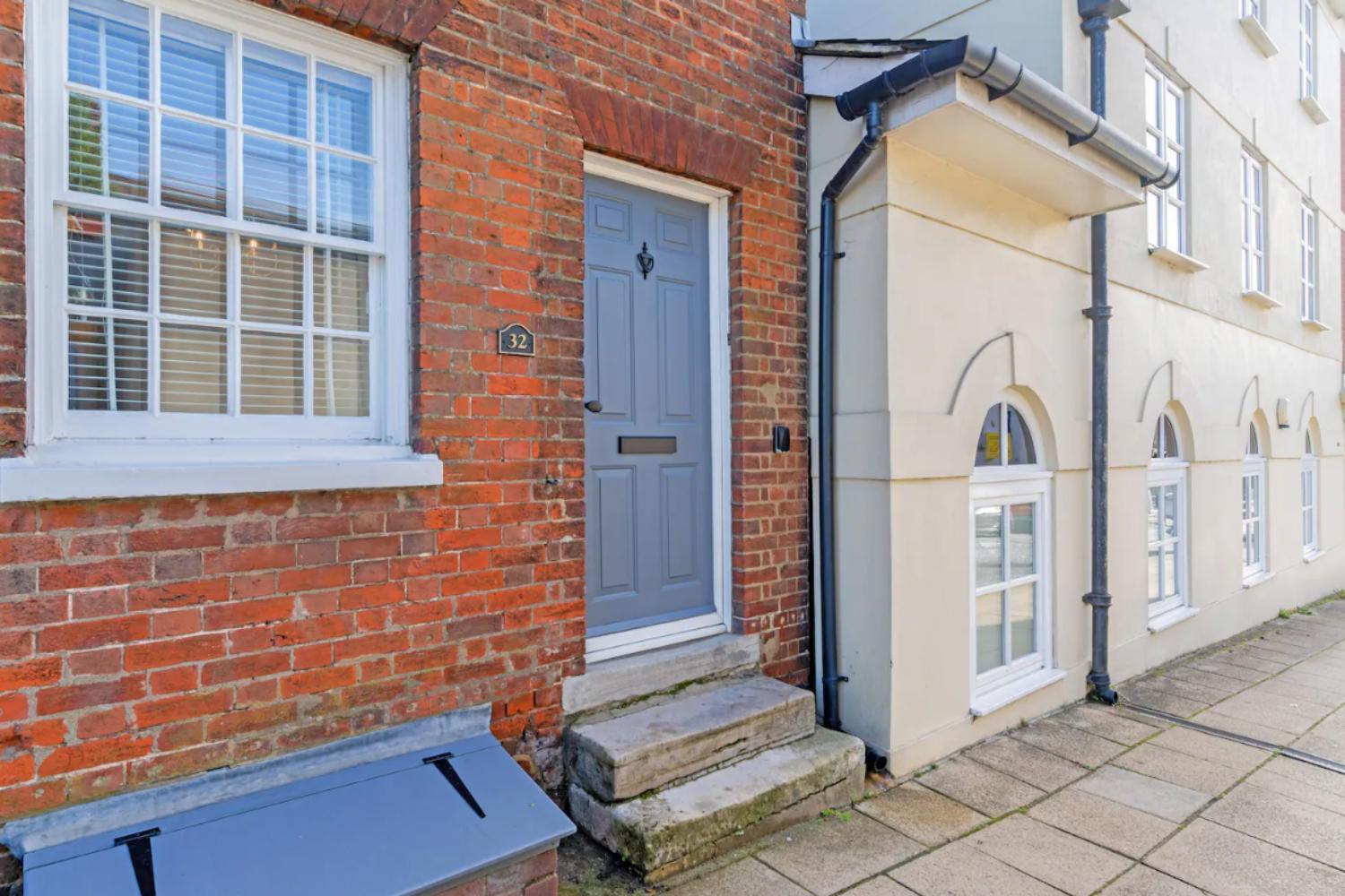 2 Bedrooms Stunning Westgate Cottage Retreat, Central Winchester, Free On-Street Parking Permit, With Garden Close To Cathedral - Sleeps 6, Pets Are Welcome, Summer Special Offer! - By Blue Puffin Stays Dış mekan fotoğraf