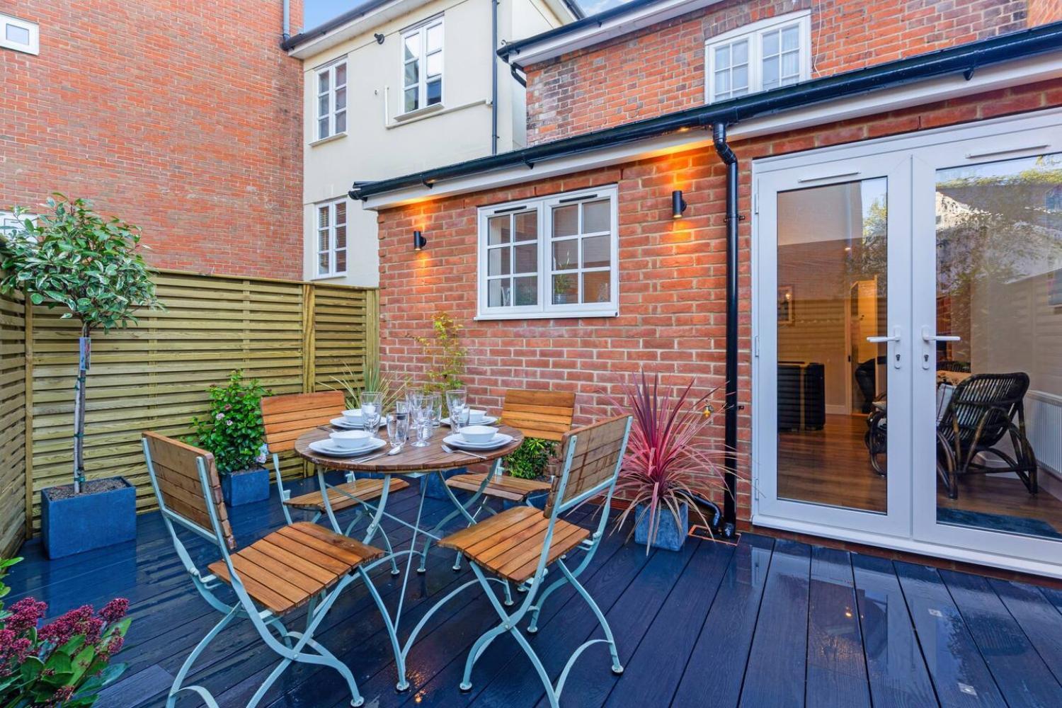 2 Bedrooms Stunning Westgate Cottage Retreat, Central Winchester, Free On-Street Parking Permit, With Garden Close To Cathedral - Sleeps 6, Pets Are Welcome, Summer Special Offer! - By Blue Puffin Stays Dış mekan fotoğraf