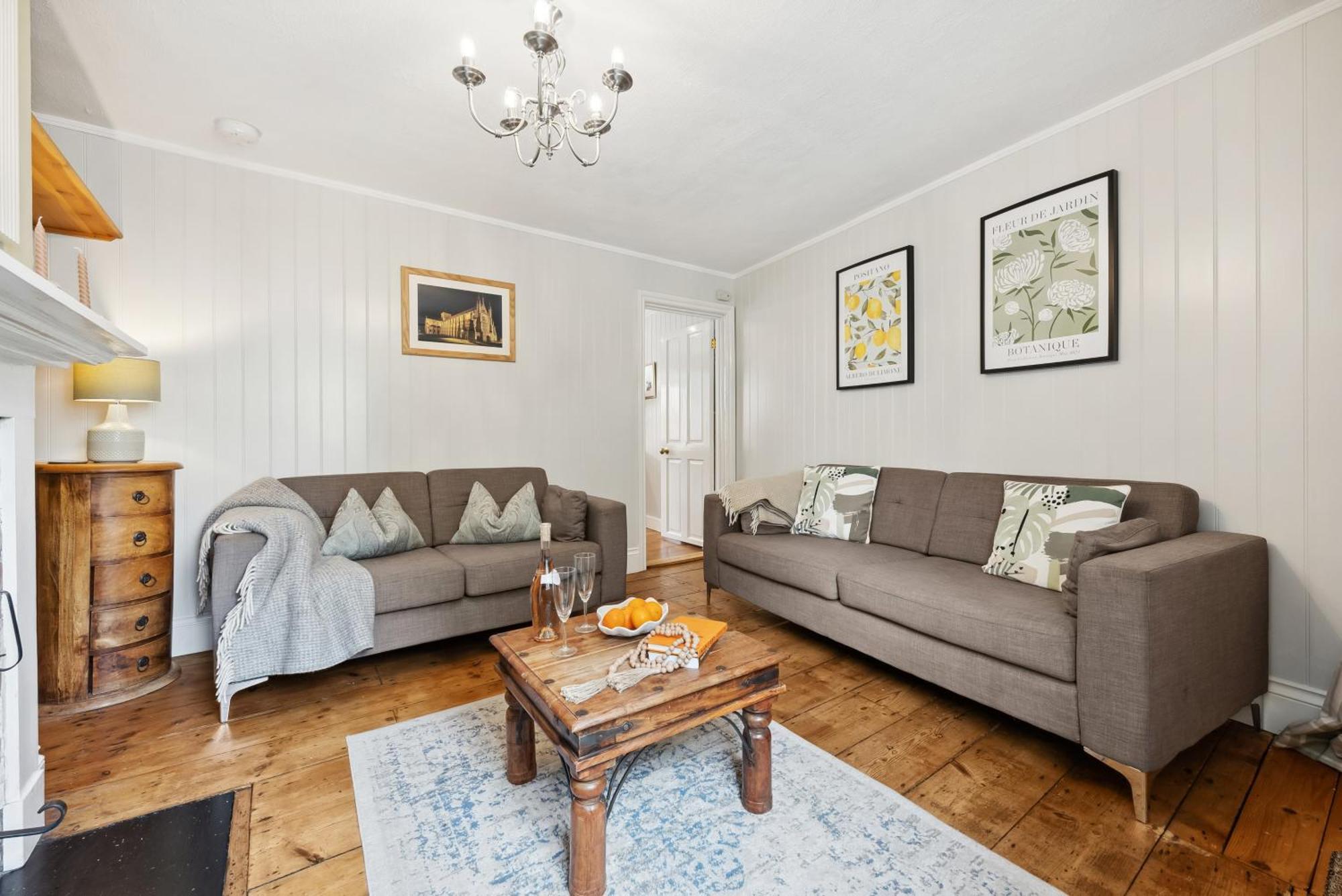 2 Bedrooms Stunning Westgate Cottage Retreat, Central Winchester, Free On-Street Parking Permit, With Garden Close To Cathedral - Sleeps 6, Pets Are Welcome, Summer Special Offer! - By Blue Puffin Stays Dış mekan fotoğraf